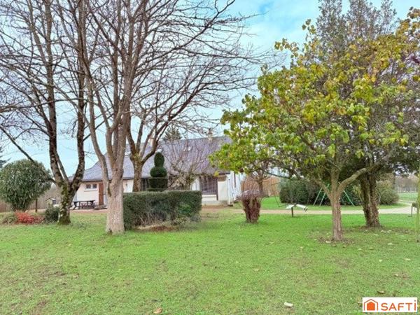 Agéable maison familiale avec dépendances