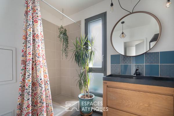Appartement en étage élevé avec terrasse plein ciel