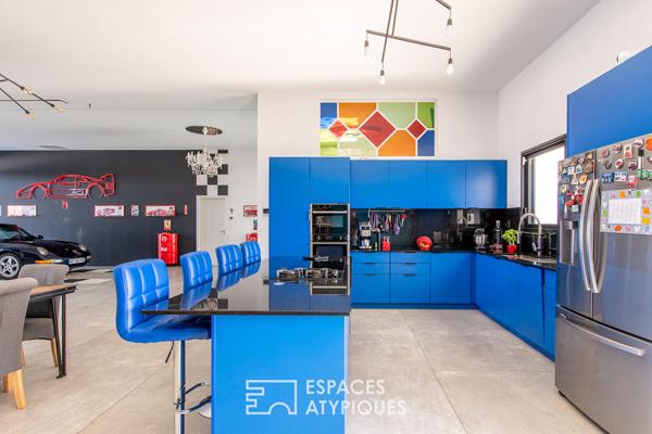 Maison contemporaine avec piscine intérieure