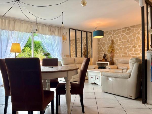 Maison lumineuse 7 pièces  avec Jacuzzi