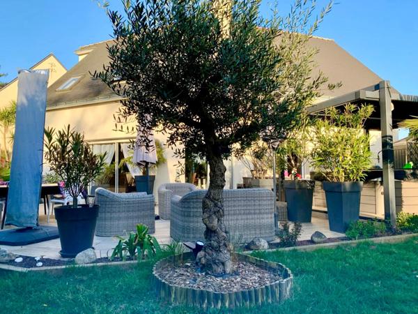 Maison lumineuse 7 pièces  avec Jacuzzi