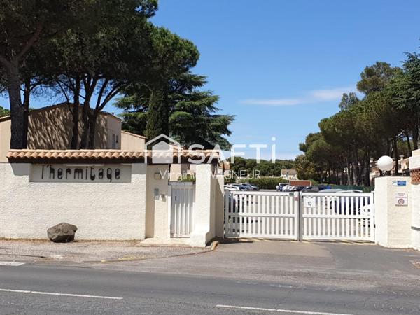 Studio cabine climatisé en rez de jardin avec terrasse