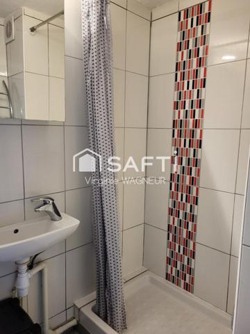 Studio cabine climatisé en rez de jardin avec terrasse