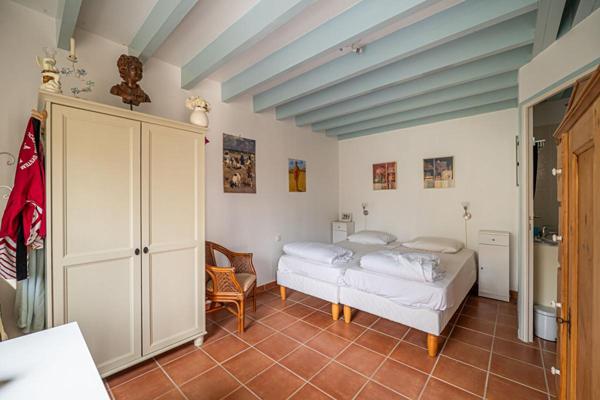 Maison Montval Sur Loir 5 pièce(s) 148 m2 - 3  chambres -