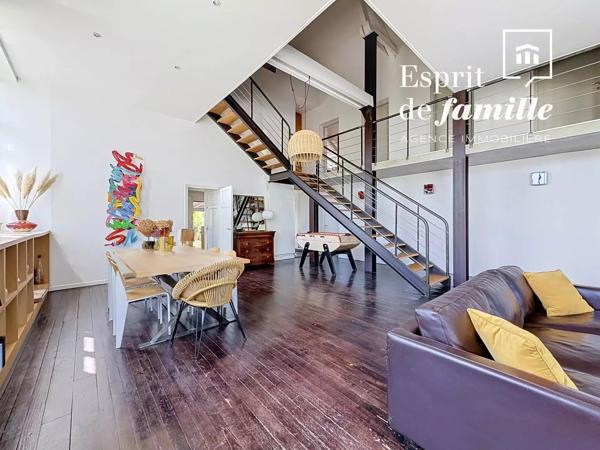 Limonest, loft 270m2 jardin 2000m2