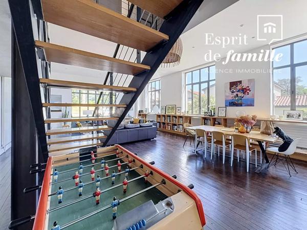 Limonest, loft 270m2 jardin 2000m2