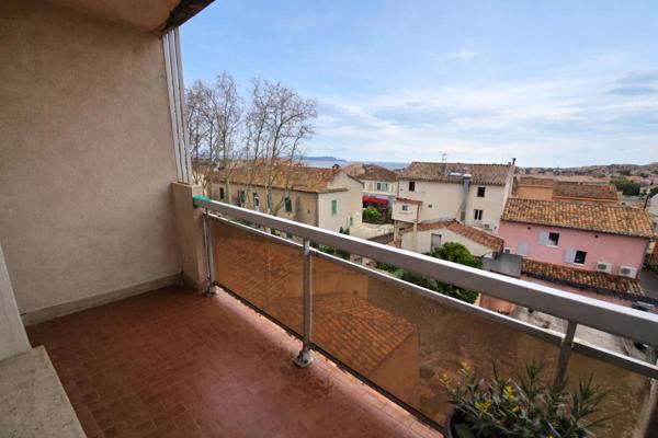Carqueiranne coeur de ville - T3, 70 m², balcon vue mer, 2 places de pkgs