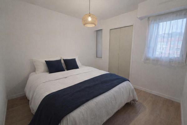 Carqueiranne coeur de ville - T3, 70 m², balcon vue mer, 2 places de pkgs