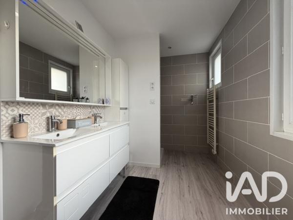 Maison à vendre 5 pièces 104 m² Saint-Varent