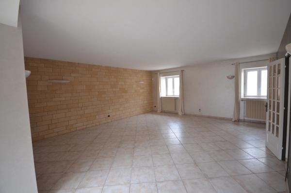 À 10 min d’Epernay (51) à vendre ancienne maison de vigneron entierrement rénovée