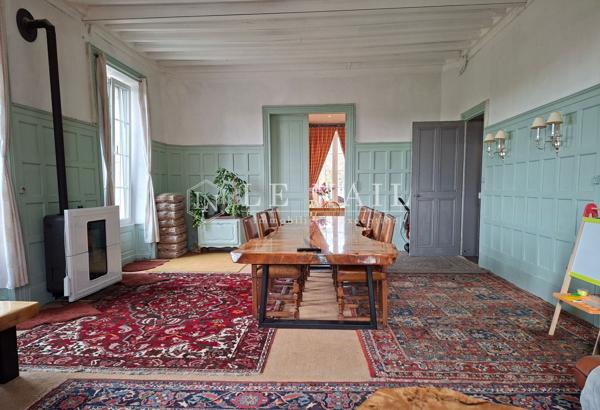 Manoir et ses dépendances à vocation évènementielle en Haute-Marne