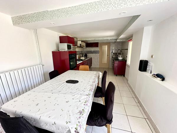 BUXEROLLES - CALME - PROCHE COMMODITE - ISOLATION PAR L'EXTERIEUR - DOUBLE VITRAGE RECENT - 4 CHAMBRES