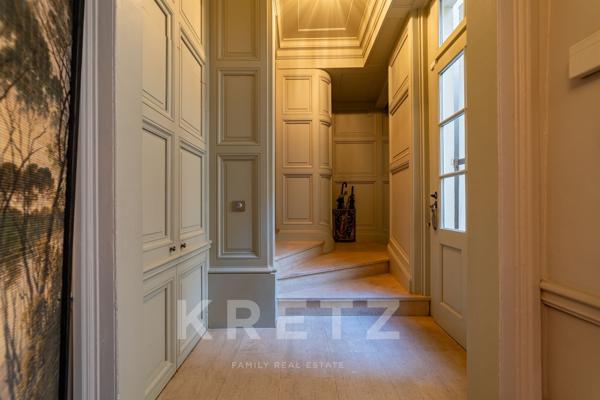 Demeure d’exception au sein d’un hôtel particulier – Avignon centre historique, avec cour privative