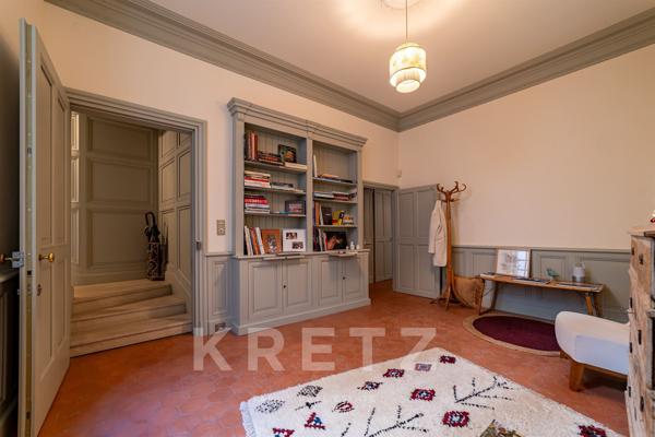 Demeure d’exception au sein d’un hôtel particulier – Avignon centre historique, avec cour privative