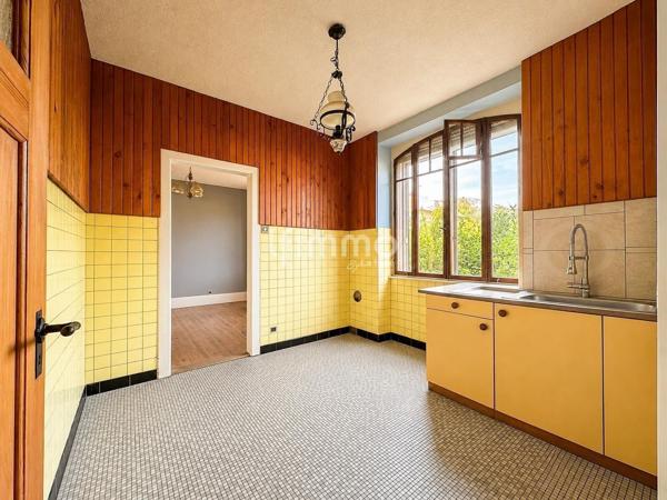 Maison 6 pièces sur 23 ares
