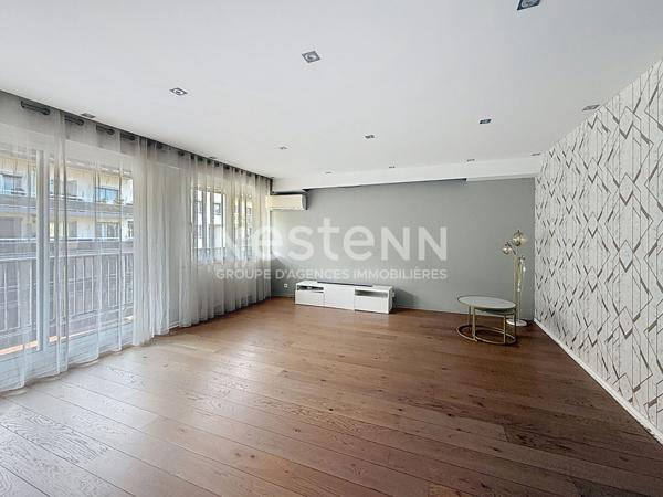 Grand Appartement T5 3 chambres avec Terrasse Cave et Parking Rue Pagère - 69500 BRON