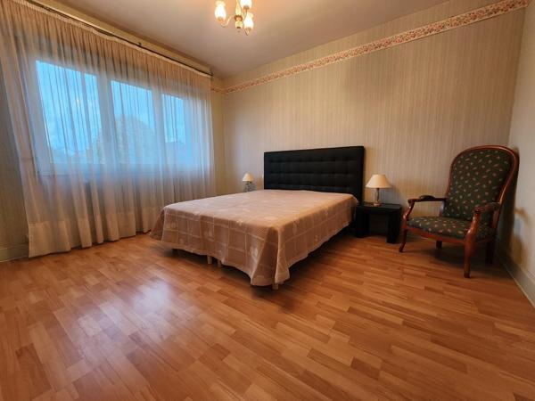 Grand maison d'artisan