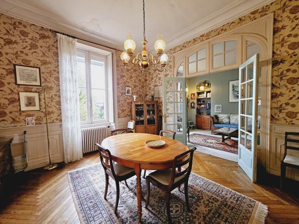 Maison bourgoise sur parc