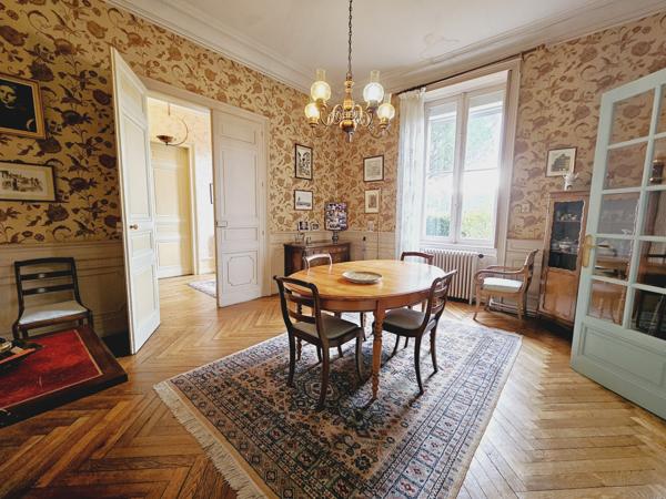 Maison bourgoise sur parc