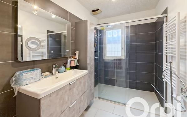 Maison à vendre    3 pièces •  Bollène