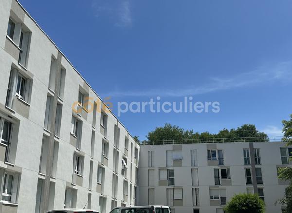 Vente
                Appartement67,6 m² - 4 Pièces -
                    CROSNE (91560)