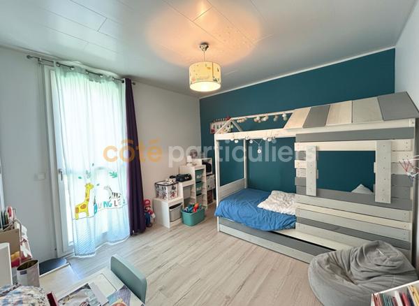Vente
                Appartement67,6 m² - 4 Pièces -
                    CROSNE (91560)