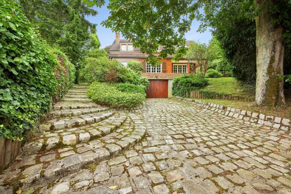 Vente Maison de luxe Garches 10 Pièces 340 m²