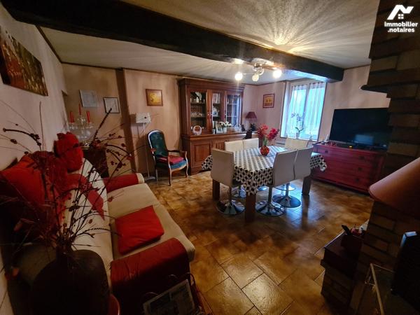 YVETOT,  maison divisée en 2 logements loués, 2 garages, terrain