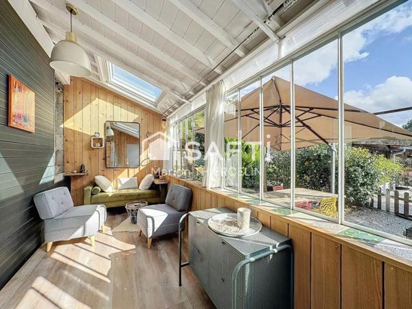 Opportunité rare pour cette maison de ville avec dépendances