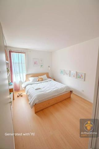 Vente                                                      Appartement
                        
                     3 pièces                      71 m2                     à Vaires-sur-Marne