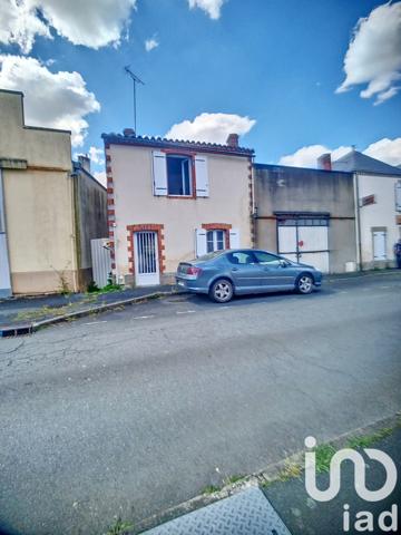 Immeuble à vendre 323 m² Essarts-en-Bocage