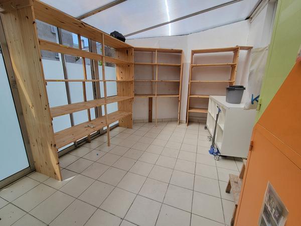 TOURS Quartier Strasbourg: Maison 8 pièces, avec une cour, un garage et 1 parking