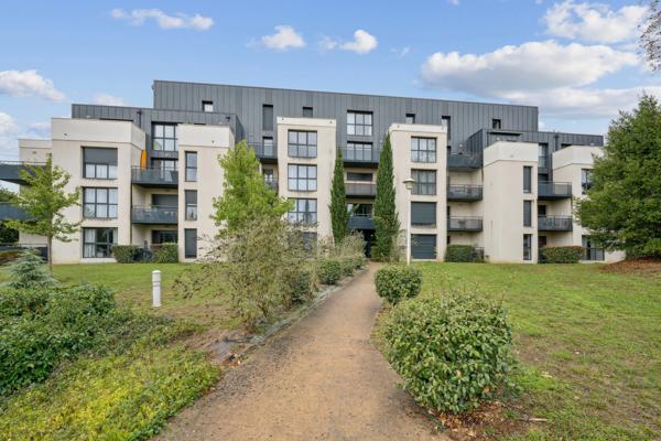 Appartement T3 de 68m² avec balcon et deux parkings à Floirac