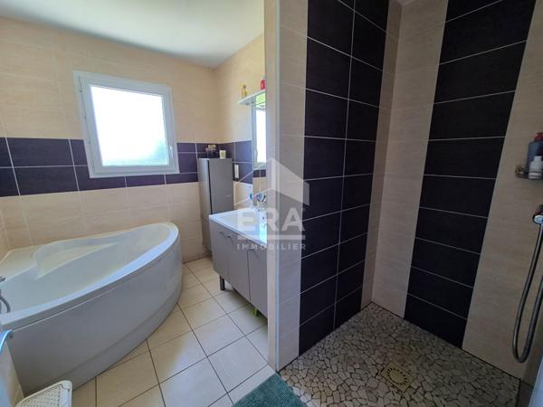 Maison individuelle de 5 pièces à vendre à Saint Aigulin