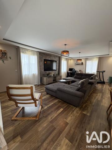 Maison à vendre 6 pièces 191 m² Bourges