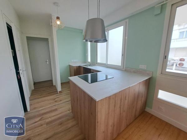 Appartement à louer 3 pièces 50.71m² Royan (17200)