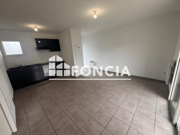 Location Appartement 2 pièces 41 m² - LA CHENERAIE Lons 64140