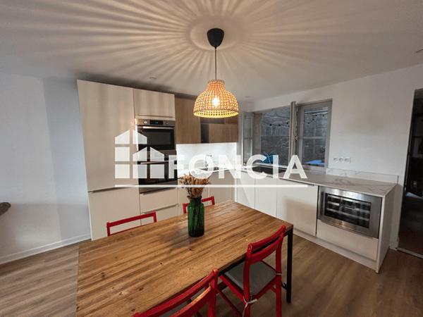 Location Appartement meublé 2 pièces 59.09 m² - 10 QUAI DE LA MONNAIE Bordeaux 33000