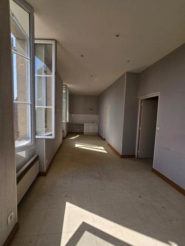 Maison à vendre 6 pièces Proche de SOUVIGNY (03)