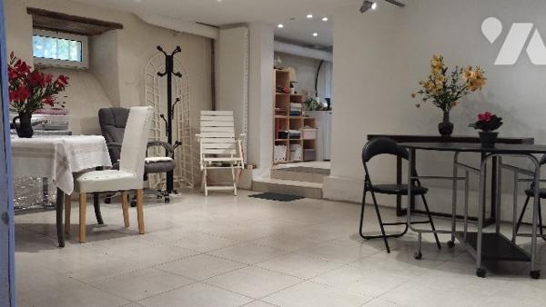 Maison principale d’env. 177 m² avec dépendances sur un terrain de 5.790 m².