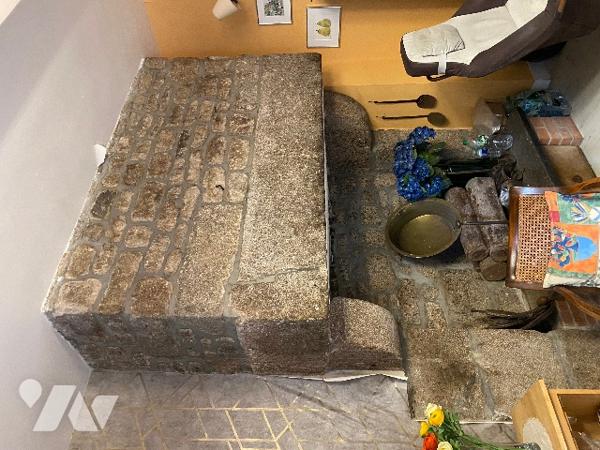 Maison principale d’env. 177 m² avec dépendances sur un terrain de 5.790 m².