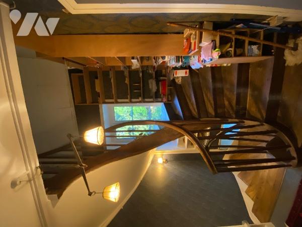 Maison principale d’env. 177 m² avec dépendances sur un terrain de 5.790 m².