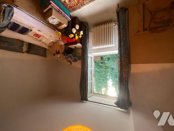 Maison principale d’env. 177 m² avec dépendances sur un terrain de 5.790 m².