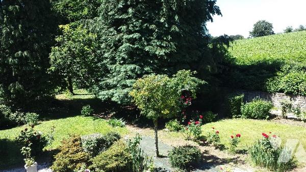 Maison principale d’env. 177 m² avec dépendances sur un terrain de 5.790 m².