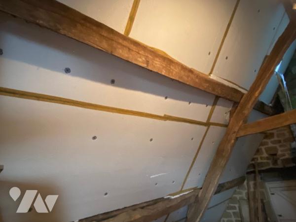 Maison principale d’env. 177 m² avec dépendances sur un terrain de 5.790 m².