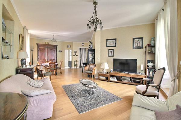 EXCLUSIVITÉ - Comédie Polygone Gare - Superbe appartement avec parking
