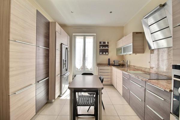 EXCLUSIVITÉ - Comédie Polygone Gare - Superbe appartement avec parking