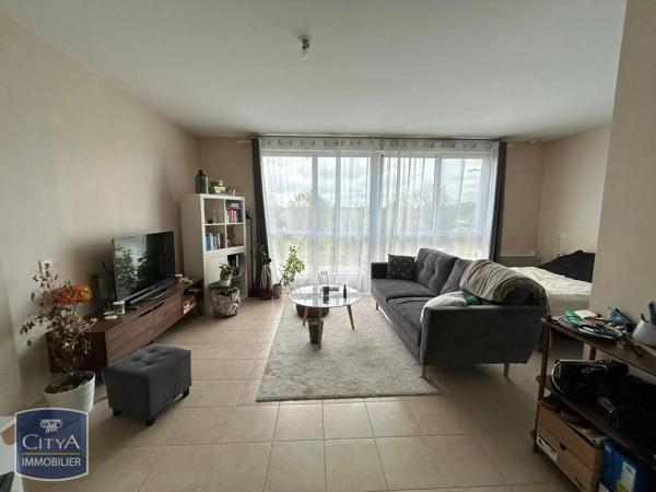 Appartement à louer 2 pièces 37.9m² Chartres (28000)