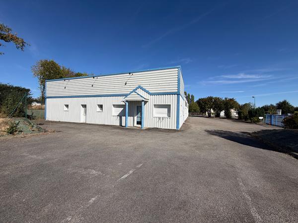 A VENDRE, un local d'activité à Cossé Le Vivien , Cosse le vivien