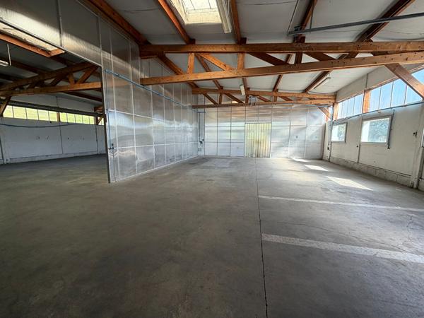 A VENDRE, un local d'activité à Cossé Le Vivien , Cosse le vivien